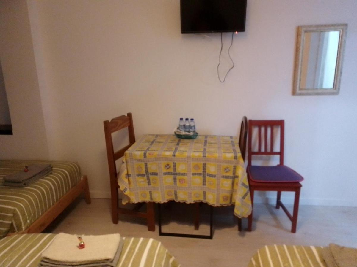 GuestHouse Marialva Park Corroios Eksteriør billede